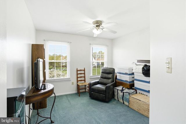 27 ASPEN CT, Bordentown, NJ 08505