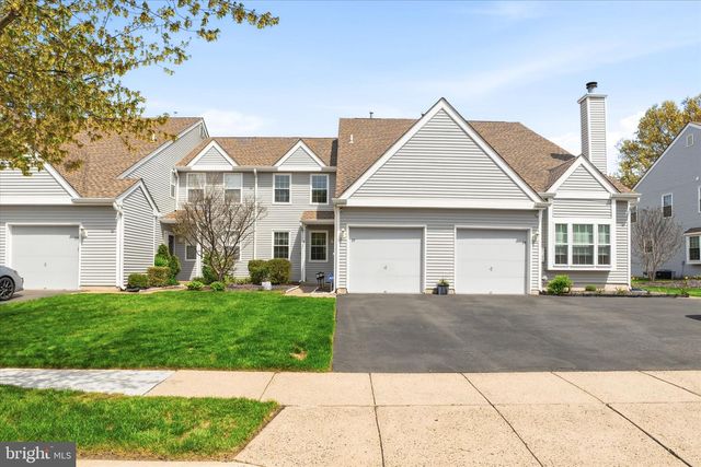 27 ASPEN CT, Bordentown, NJ 08505