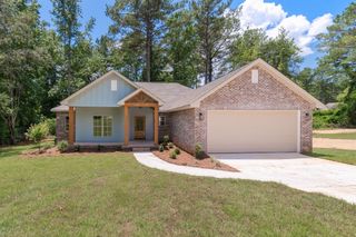 31 Pine Meadow Loop, Hattiesburg, MS 39402