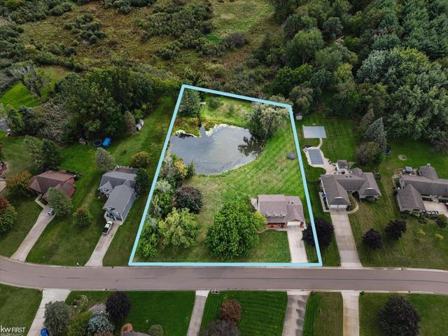 1269 Lake Valley Drive, Fenton Twp, MI 48430