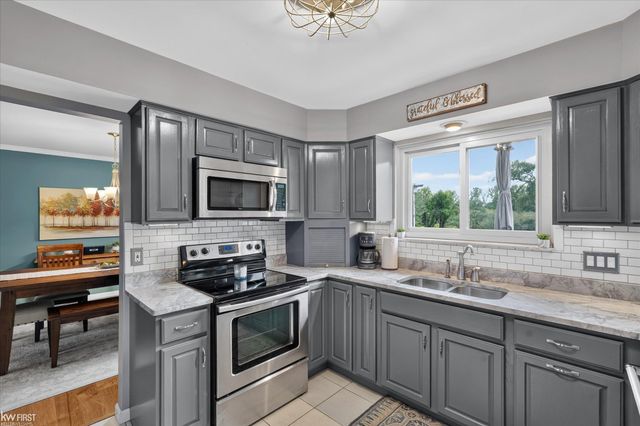 1269 Lake Valley Drive, Fenton Twp, MI 48430