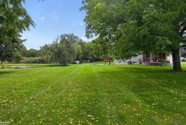 1269 Lake Valley Drive, Fenton Twp, MI 48430
