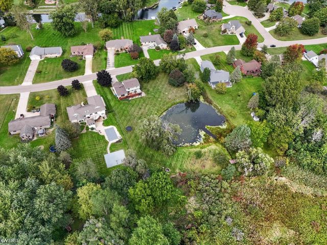 1269 Lake Valley Drive, Fenton Twp, MI 48430