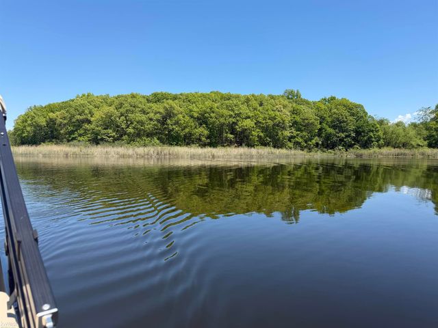 1269 Lake Valley Drive, Fenton Twp, MI 48430
