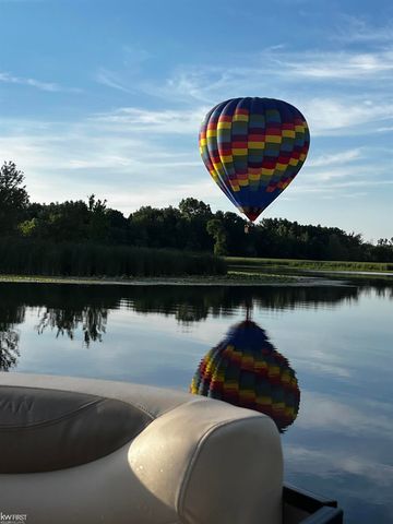 1269 Lake Valley Drive, Fenton Twp, MI 48430