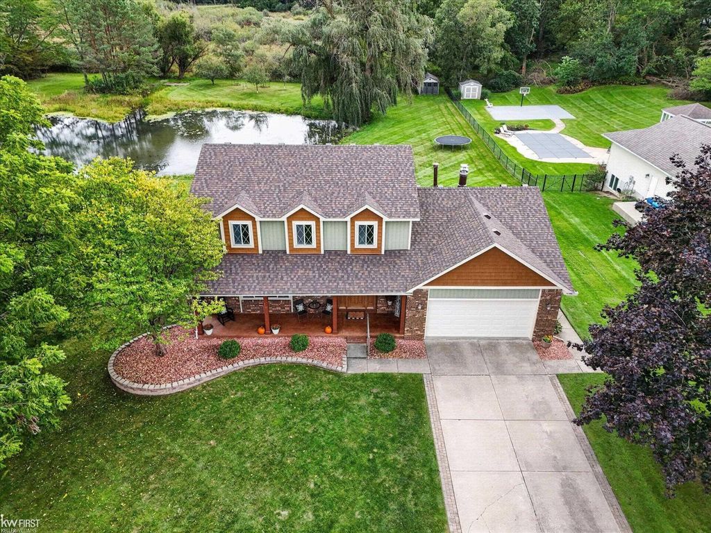 1269 Lake Valley Drive, Fenton Twp, MI 48430