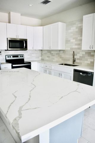 29 Palmetto Drive 6, Miami Springs, FL 33166