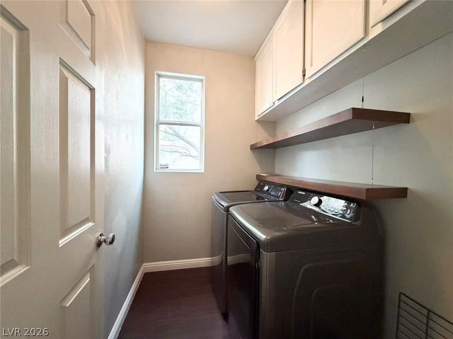 8901 Square Knot Avenue, Las Vegas, NV 89143