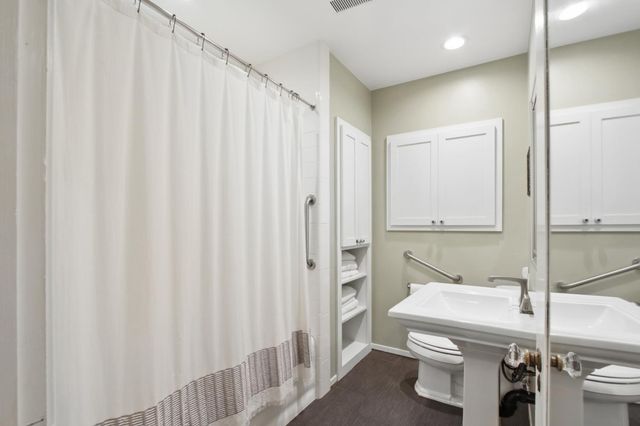 733 35th St, Sacramento, CA 95816