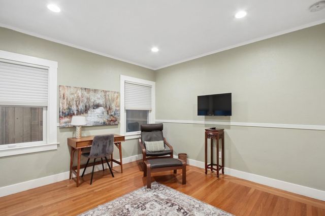 733 35th St, Sacramento, CA 95816