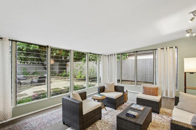 733 35th St, Sacramento, CA 95816