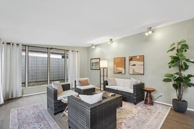 733 35th St, Sacramento, CA 95816