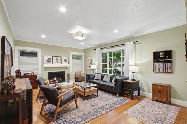 733 35th St, Sacramento, CA 95816