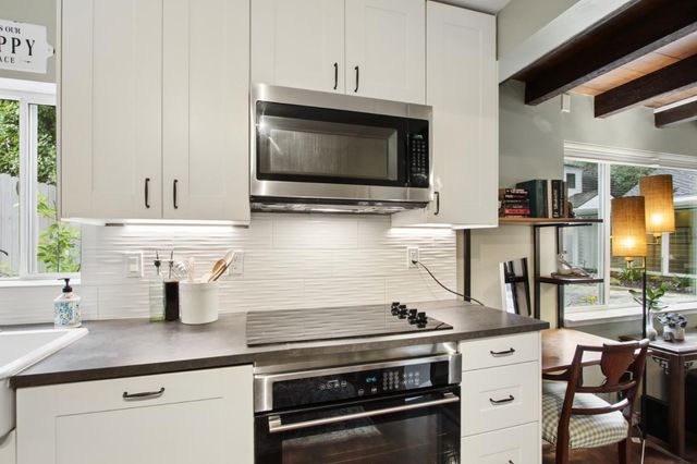 733 35th St, Sacramento, CA 95816