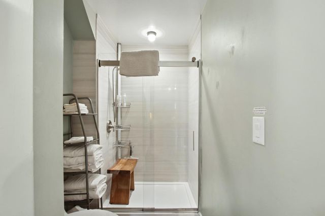 733 35th St, Sacramento, CA 95816