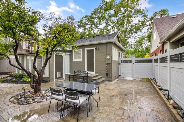 733 35th St, Sacramento, CA 95816