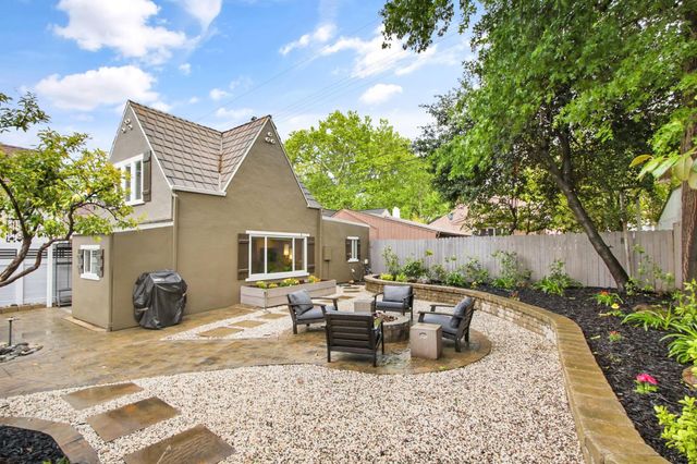 733 35th St, Sacramento, CA 95816