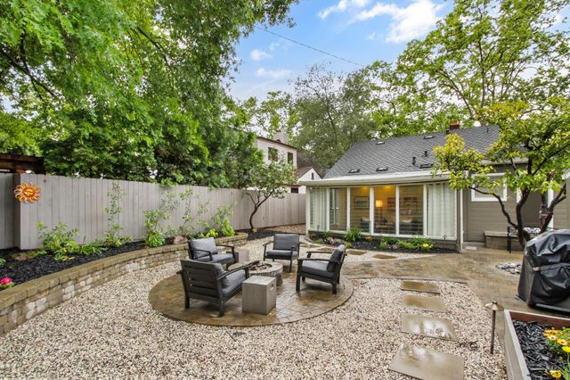 733 35th St, Sacramento, CA 95816