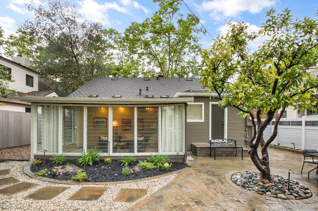 733 35th St, Sacramento, CA 95816