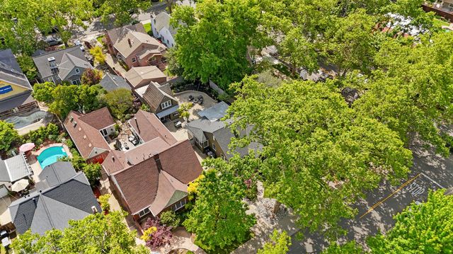 733 35th St, Sacramento, CA 95816