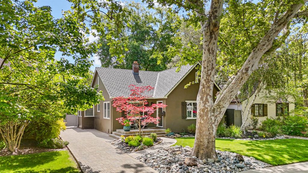 733 35th St, Sacramento, CA 95816