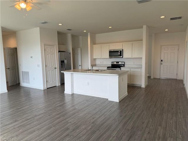 916 NW 3rd AVE, Cape Coral, FL 33993