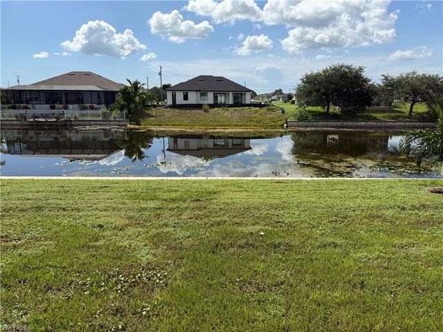 916 NW 3rd AVE, Cape Coral, FL 33993