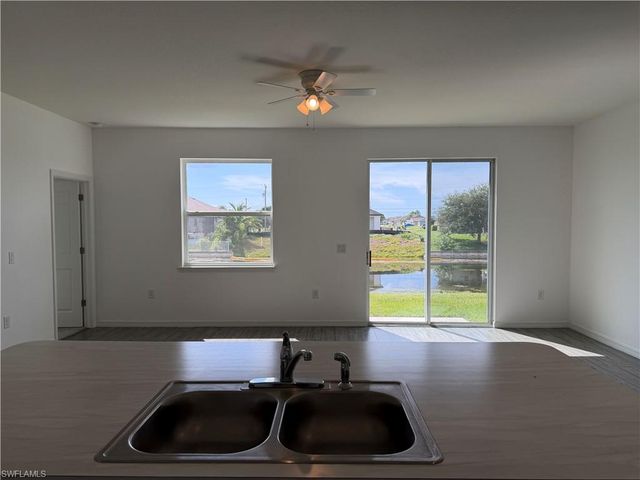916 NW 3rd AVE, Cape Coral, FL 33993