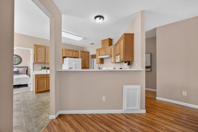 101 Aruba Cir, Sacramento, CA 95823
