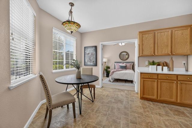 101 Aruba Cir, Sacramento, CA 95823