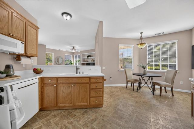 101 Aruba Cir, Sacramento, CA 95823