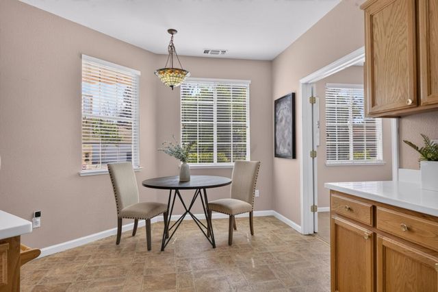 101 Aruba Cir, Sacramento, CA 95823