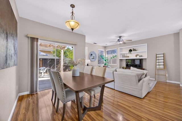 101 Aruba Cir, Sacramento, CA 95823