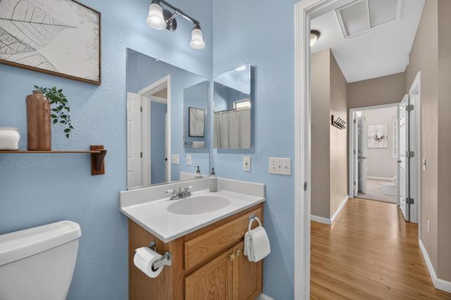 101 Aruba Cir, Sacramento, CA 95823