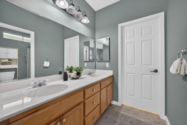 101 Aruba Cir, Sacramento, CA 95823
