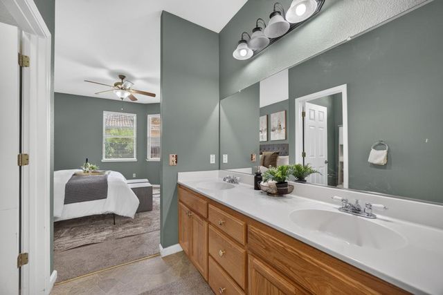 101 Aruba Cir, Sacramento, CA 95823