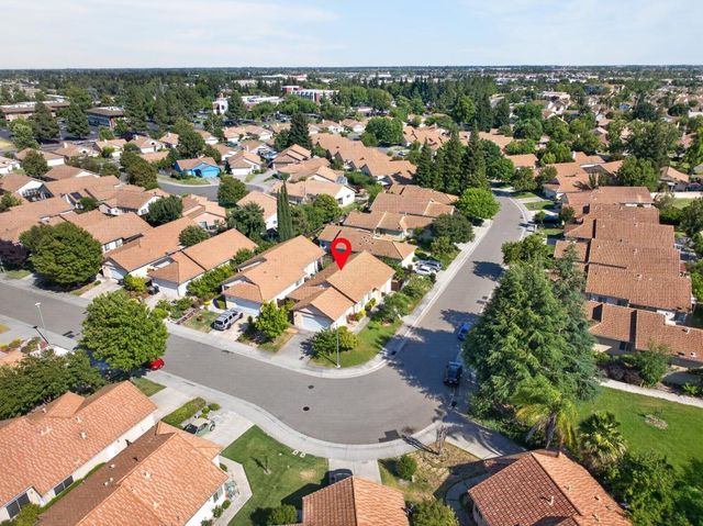 101 Aruba Cir, Sacramento, CA 95823