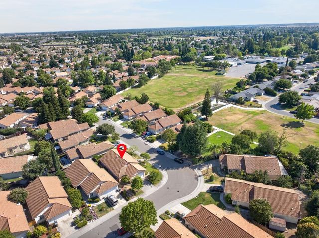 101 Aruba Cir, Sacramento, CA 95823