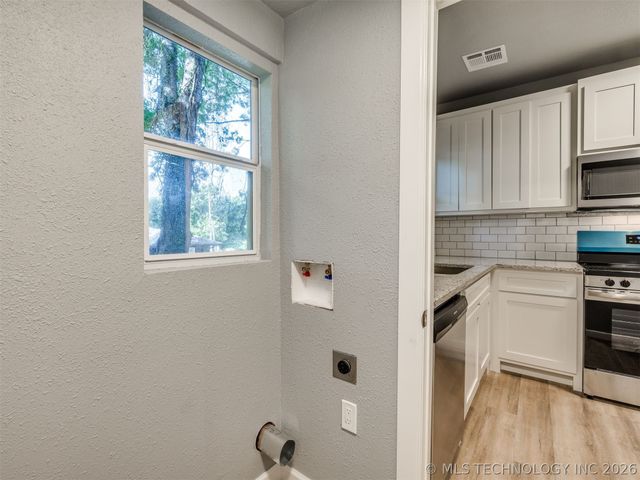 7 N Union Avenue, Tulsa, OK 74127