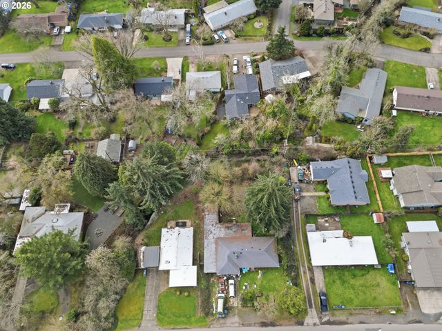 860 N VAN DUYN St, Eugene, OR 97401