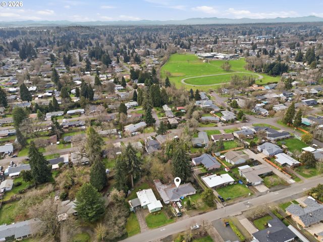 860 N VAN DUYN St, Eugene, OR 97401