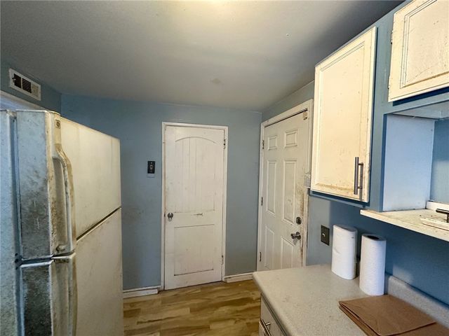 185 Jordan Ave Avenue, Gates, NY 14606