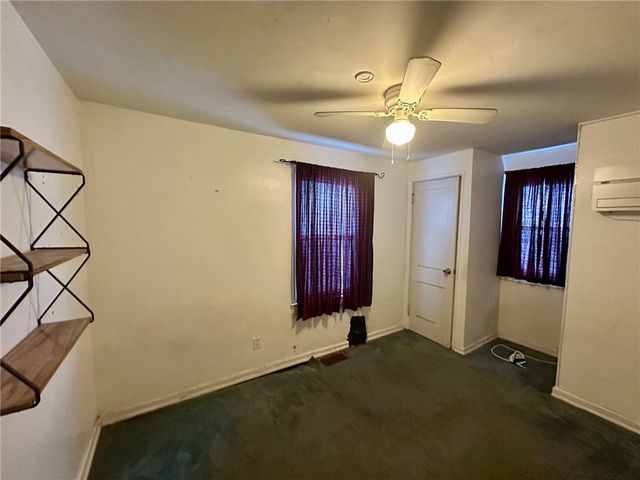 185 Jordan Ave Avenue, Gates, NY 14606