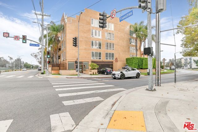 3600 Bagley Avenue 302, Los Angeles, CA 90034