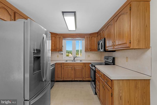 2837 TRACEYS MILL RD, Manchester, MD 21102
