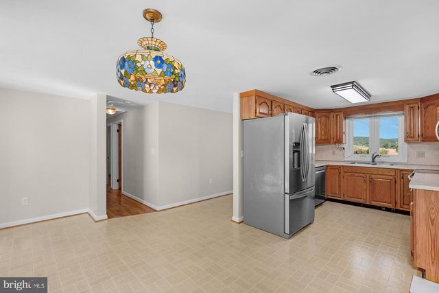2837 TRACEYS MILL RD, Manchester, MD 21102