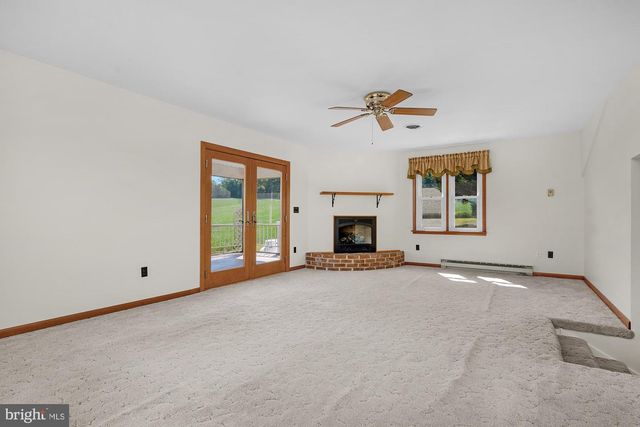 2837 TRACEYS MILL RD, Manchester, MD 21102
