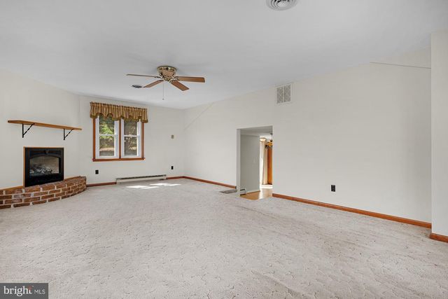 2837 TRACEYS MILL RD, Manchester, MD 21102