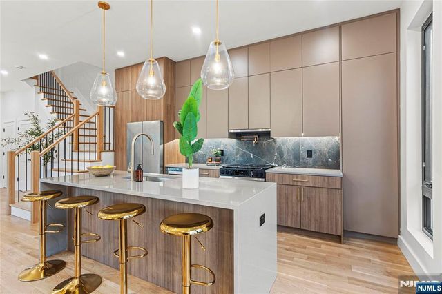 32 Hancock Avenue 3, Jersey City, NJ 07307