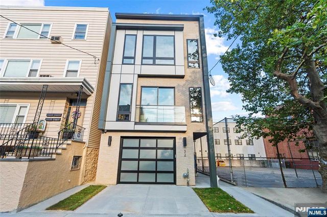 32 Hancock Avenue 3, Jersey City, NJ 07307